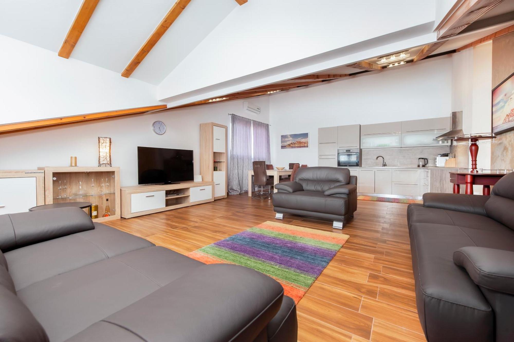 Apartment The Loft 로비니 외부 사진