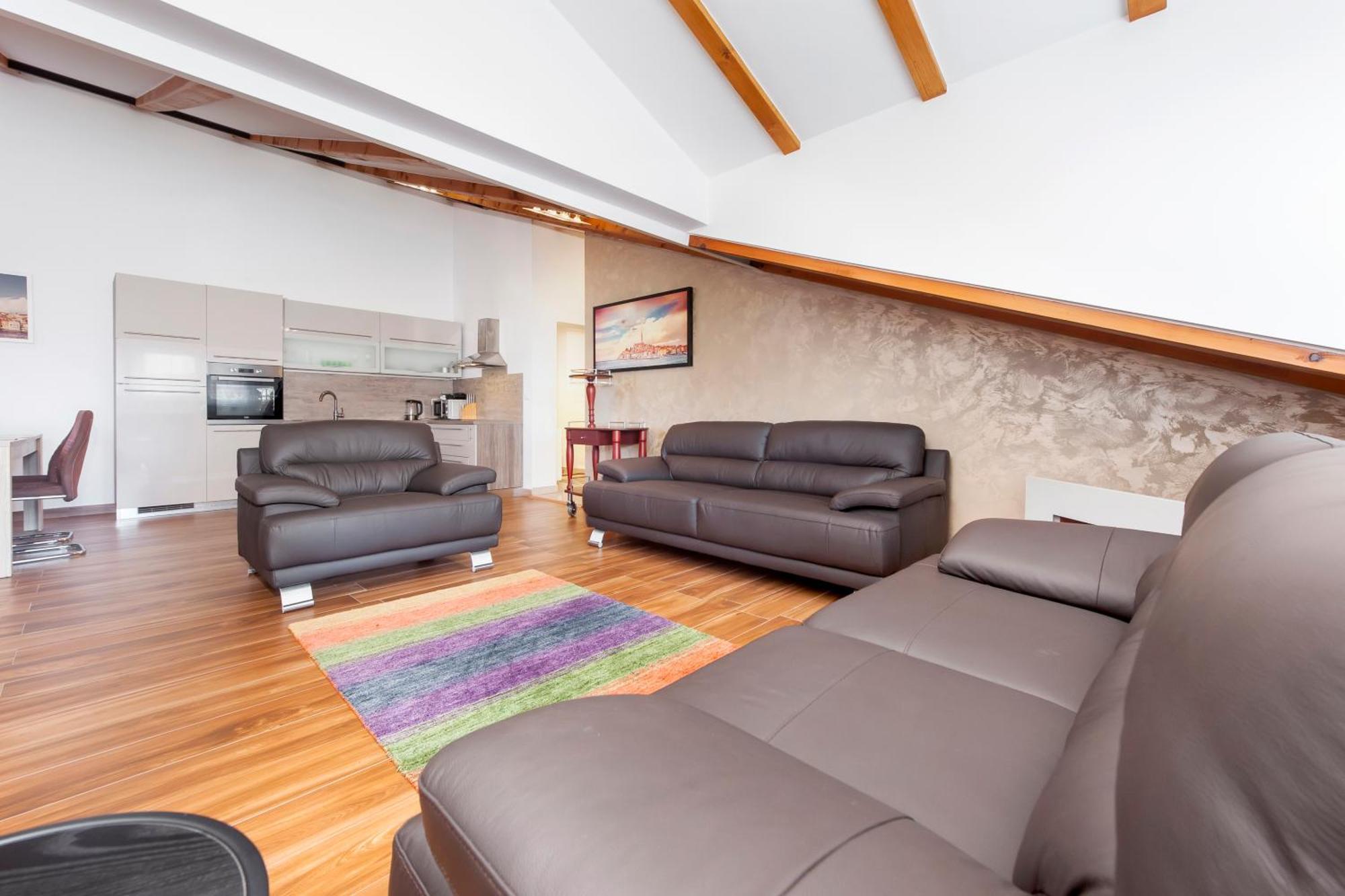 Apartment The Loft 로비니 외부 사진