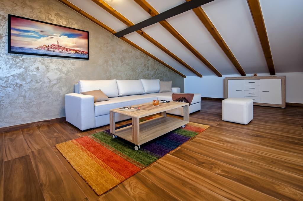 Apartment The Loft 로비니 외부 사진