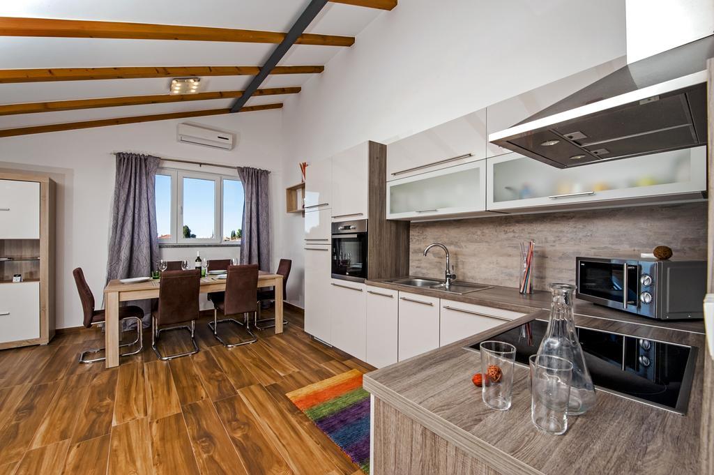 Apartment The Loft 로비니 외부 사진