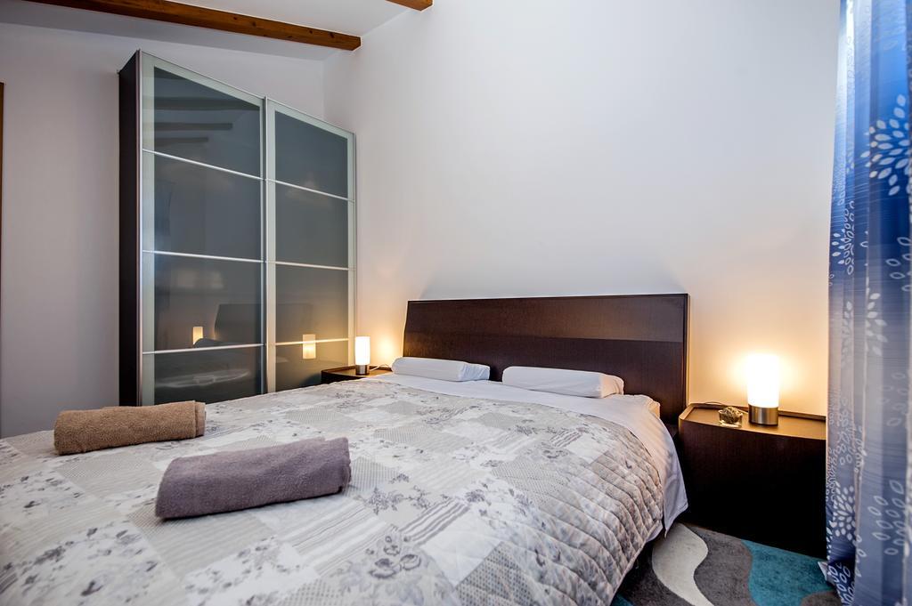 Apartment The Loft 로비니 외부 사진